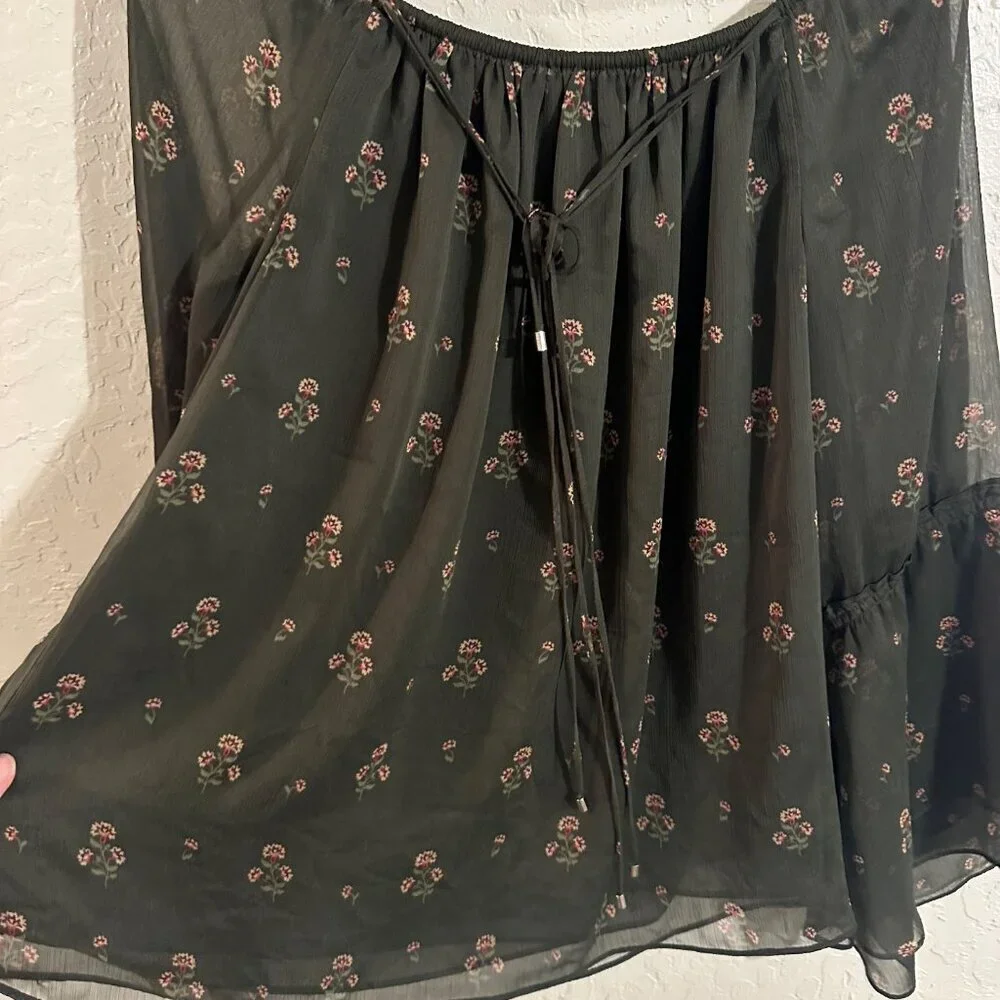 Y White House Black Market Olive Green Off Shoulder Floral Gauzy Boho Blouse - Picture 4 of 9